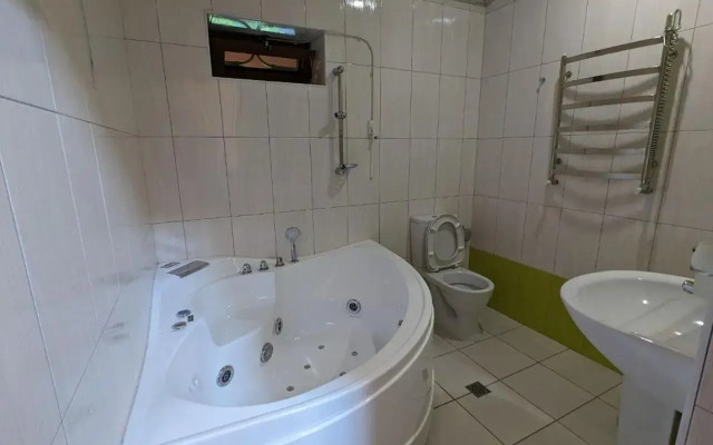 Star Apartment (Star Apartment)