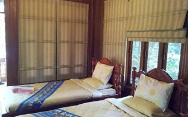 Baanmai Sainam Resort