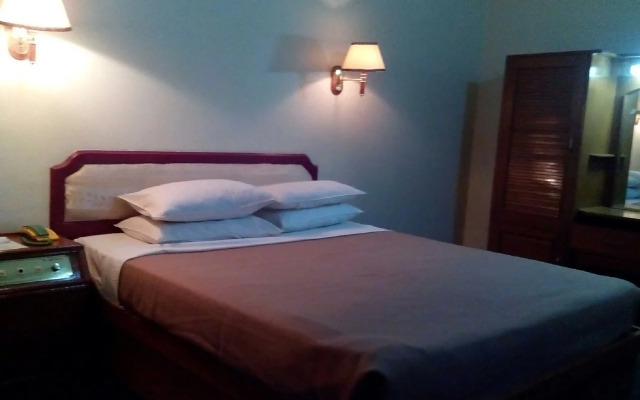 Zegyo Hotel