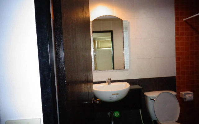 BGW Phuket - Hostel