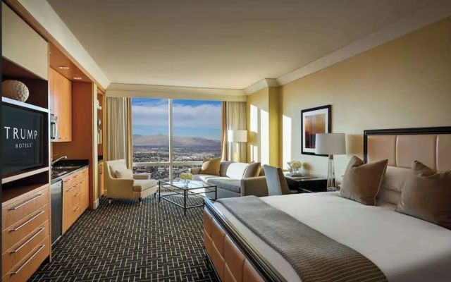 Vegas Luxury Trump Tower Studio 2615