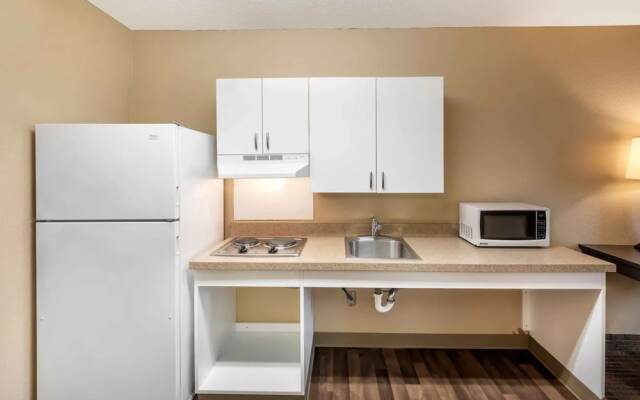 Relax Suites Extended Stay - La Mirada