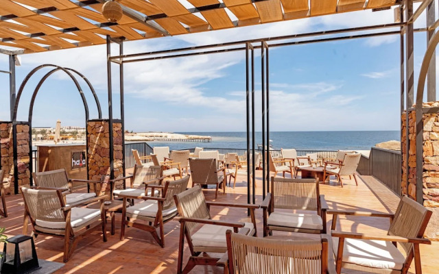 Sentido Naga Bay