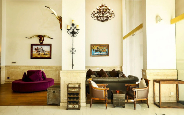 Seventeen Saloon Hotel