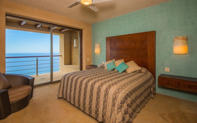 Luxurious Hillside Oceanfront 8 bedroom Villa Bellissima