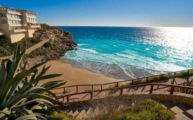 520 · Golden Coast Paradise