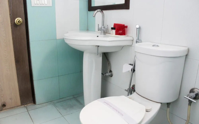 OYO 2665 near Railway Station