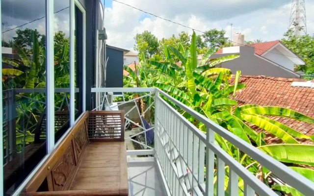 RedDoorz Syariah near Stasiun Wates