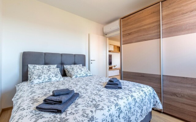 Stunning Apartment in Solin With Wifi and 2 Bedrooms