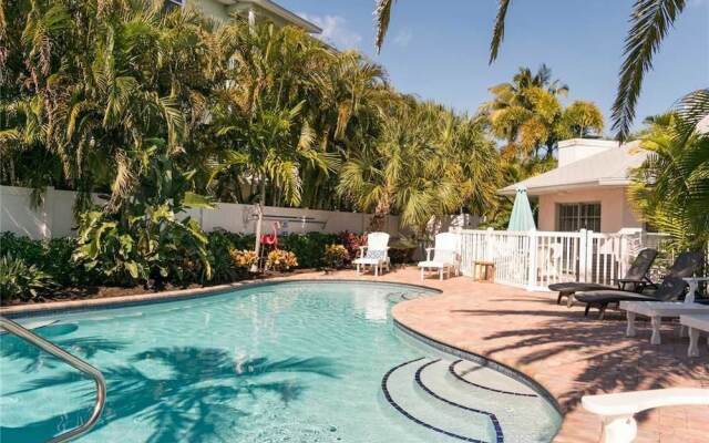 Anna Cabana Beach House by RedAwning