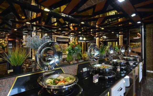 The Breton Hotel Media