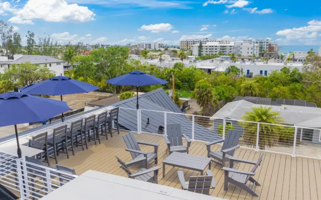 Maritime Manor in Siesta Key