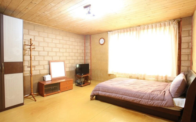 Chogajip Hwangto Pension