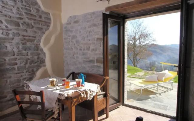 Nice Apartment in Apecchio With Shared Swimming Pool