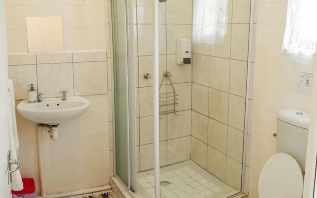 Kingfisher Hollow Exclusive Guest House