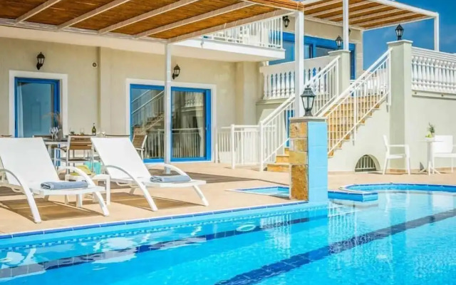 Villa Azure