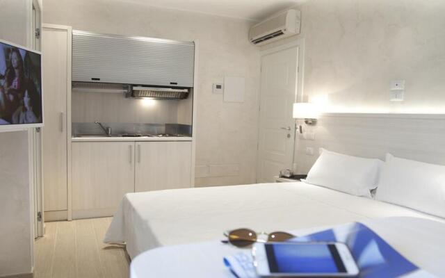 Marina Beach Suite Hotel