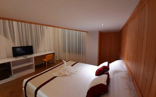 Redpine Condotel