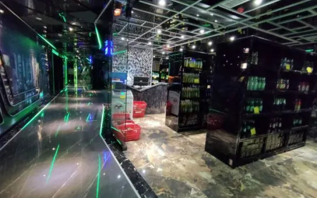 Zhouhao Holiday Hotel