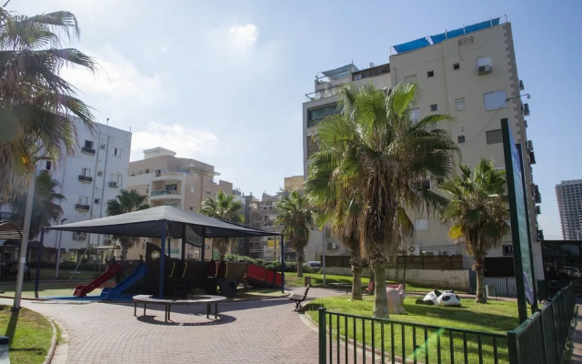 GK Apartments Ben Gurion 105