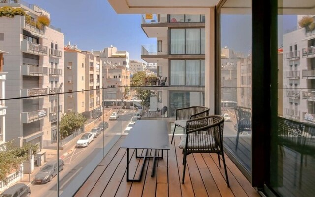 Geula Solaire in Tel Aviv-yafo