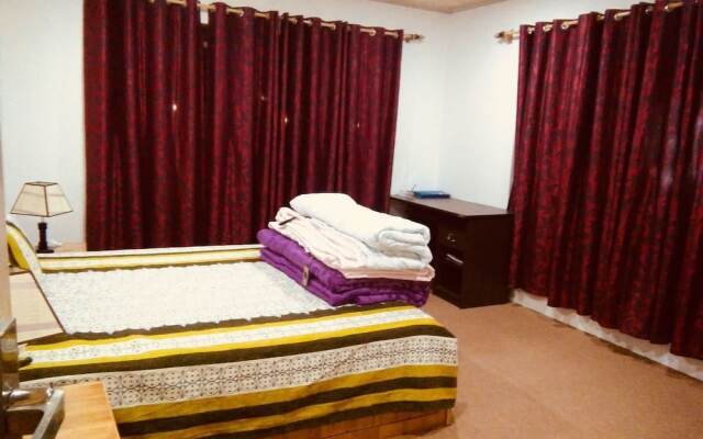 Chakshi Guest House