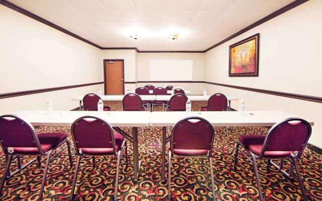 Comfort Inn & Suites