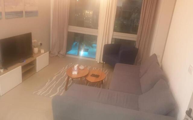 Brilliant 1 bedroom with a full roof in Gouna