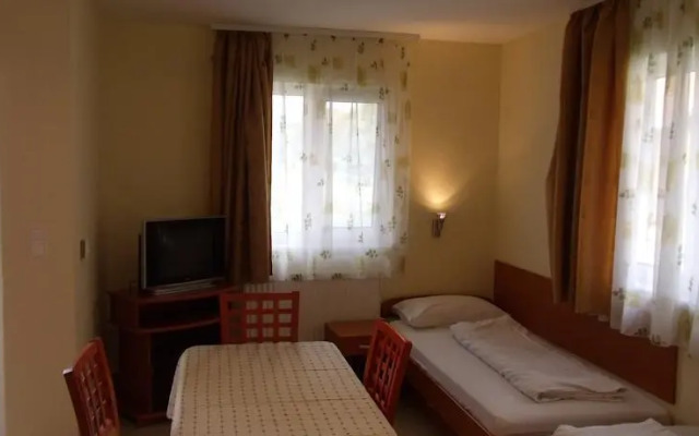Tengerszem Apartments & Park
