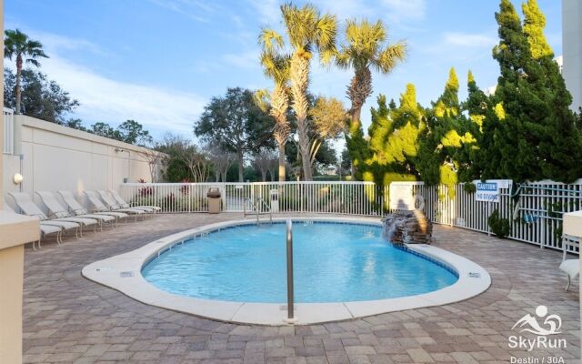 Picture Perfect 2 Bedroom Condo by RedAwning