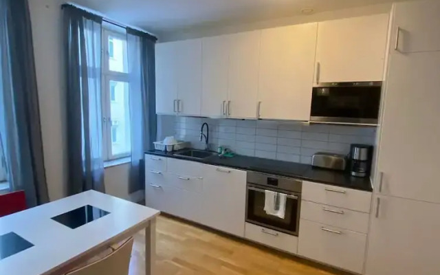 Elegant Apartment in the City