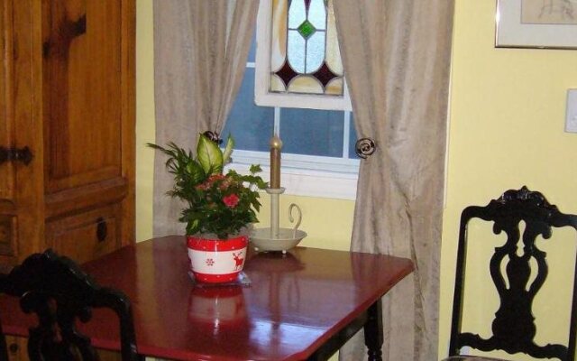 1818 Rising Sun Bed & Breakfast