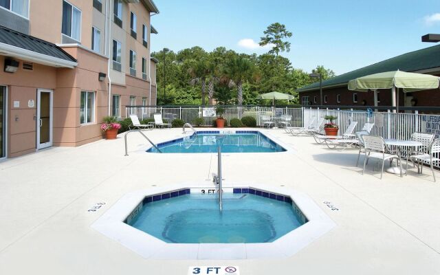 Fairfield Inn & Suites Charleston North/University Area