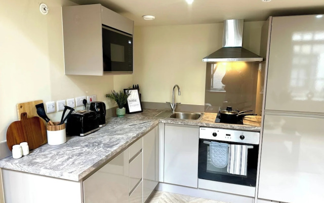 Athenaeum House-leeds Centre-sleeps 3-pets