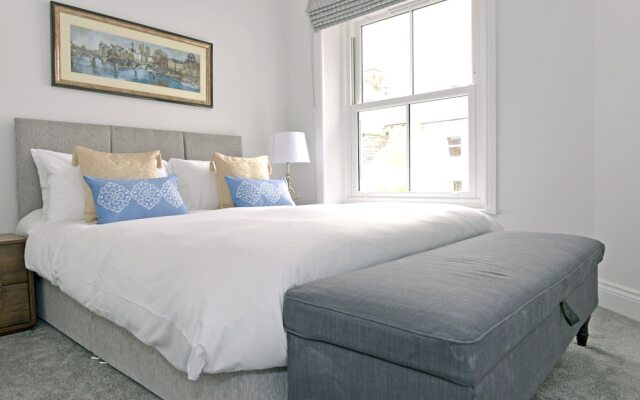 Bicknell House Lascelles Penthouse