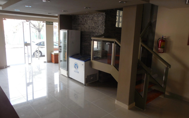 Victor Hotel