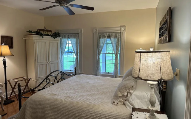 Maple Shade Bed & Breakfast