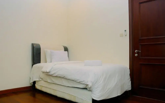 Modern 2BR at The Belleza Apartment