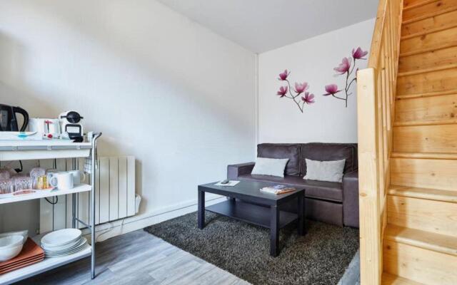 Cosy Home - PantinSmile