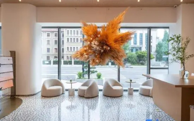 Shanghai Xujiahui A.T.HOUSE Jia Di Hotel