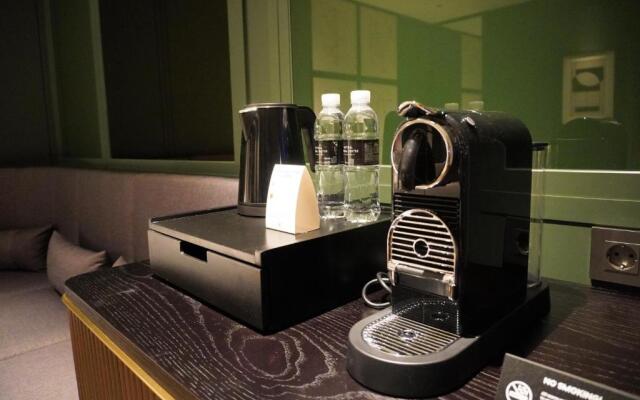 GRAVITY JOSUN Seoul Pangyo, Autograph Collection