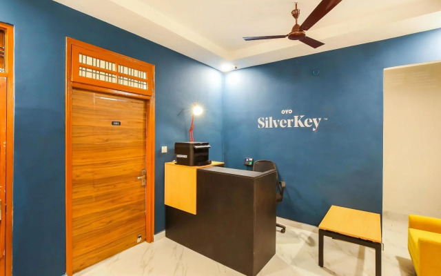 SilverKey Executive Stays 39656 Sector 7 Vrindavan Colony