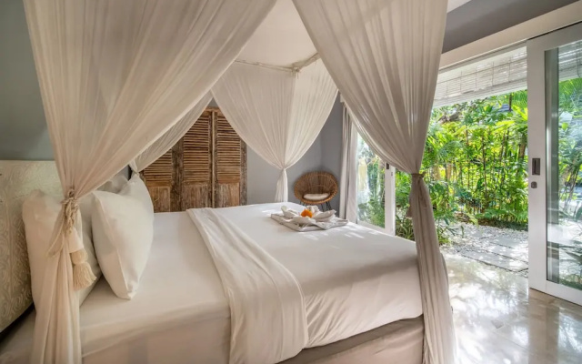 Trendy 3br Private Villa Seminyak