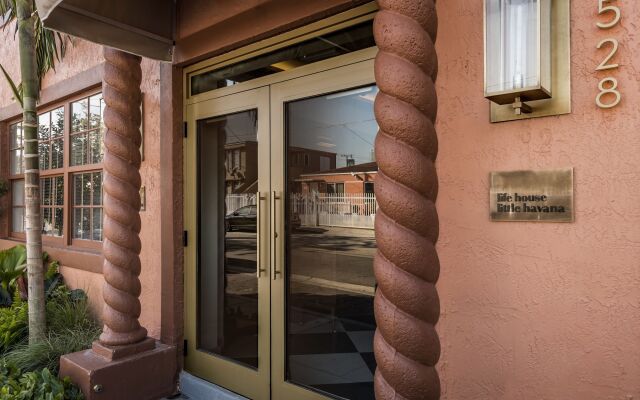 Life House, Little Havana
