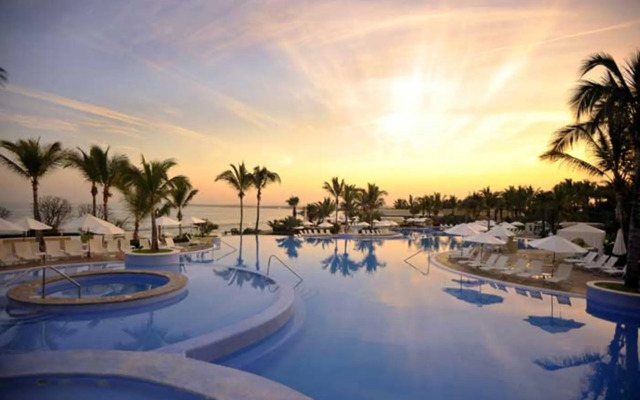 Pueblo Bonito Emerald Bay Resort & Spa - All Inclusive