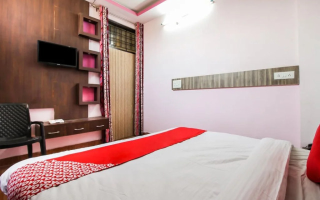Oyo 24075 Galaxy Guest House