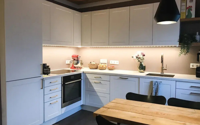 Apartment J10
