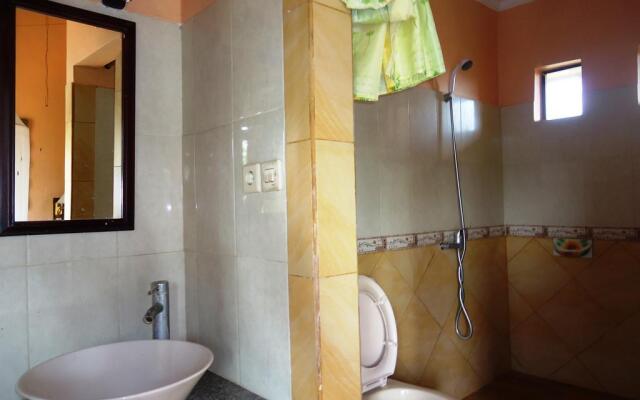 Wahyu Bungalow And Restaurant