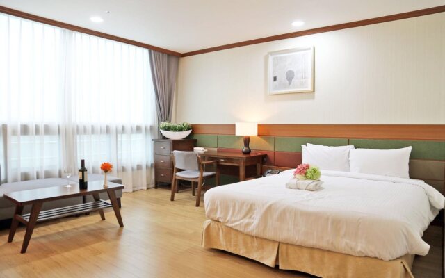Sacheon Grand Tourist Hotel