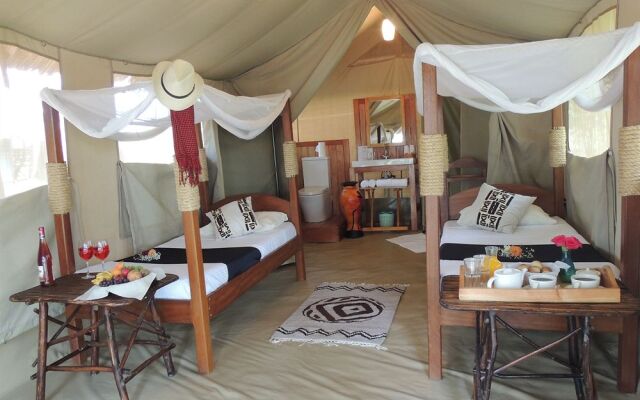 Loyk Tsavo Camp